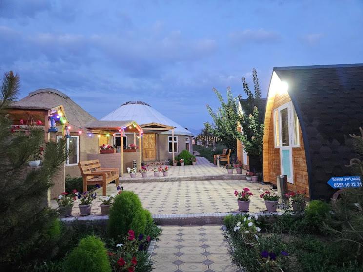 Hotel Bosogo Yurt Camp Bokonbayevo Exterior foto