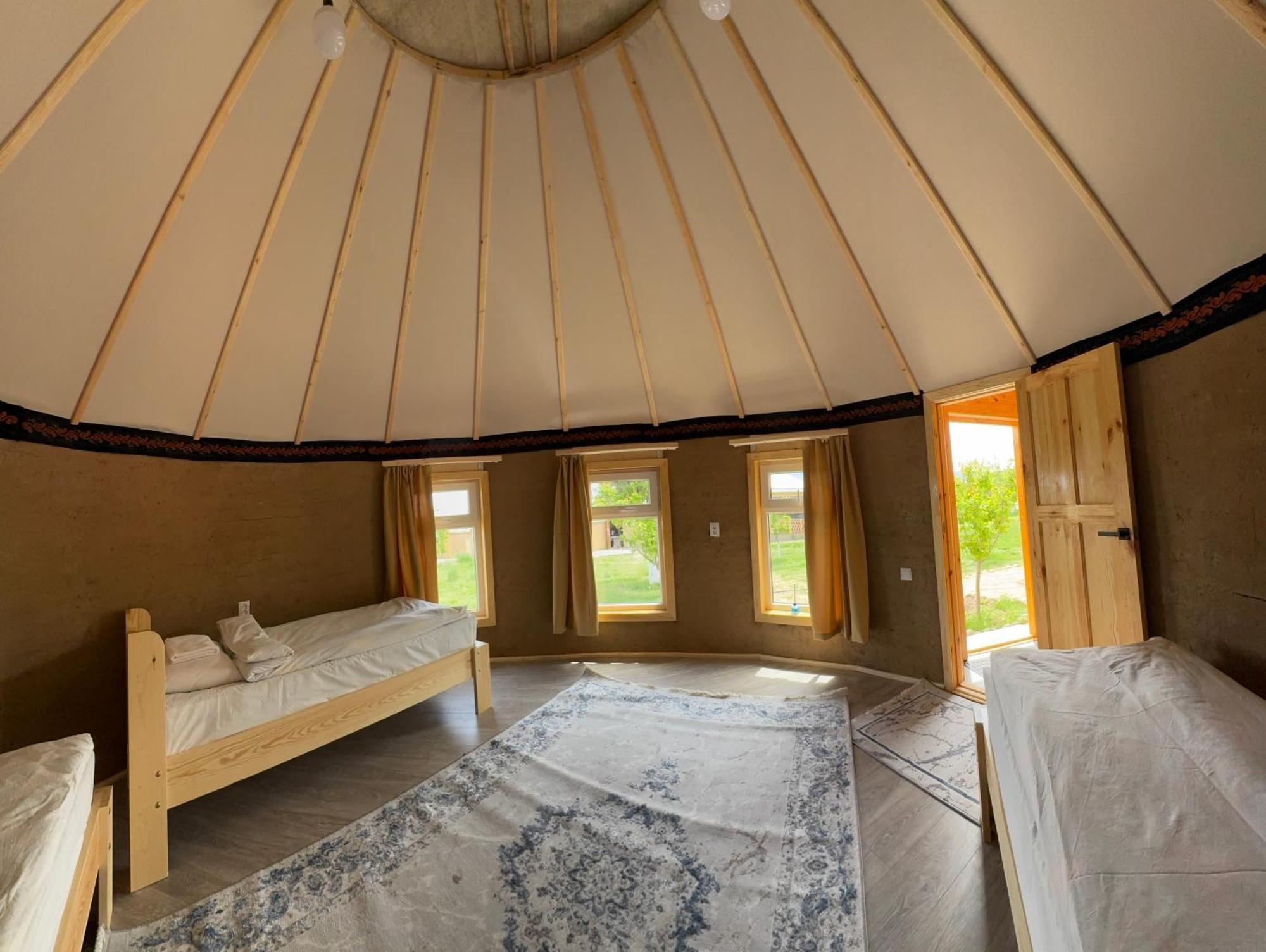 Hotel Bosogo Yurt Camp Bokonbayevo Exterior foto